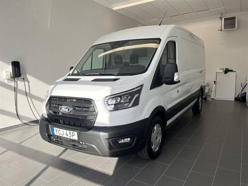 Vit Begagnad 2024 Ford Transit Trend Van | 501 885 kr (Dyr) - Bild 1/4