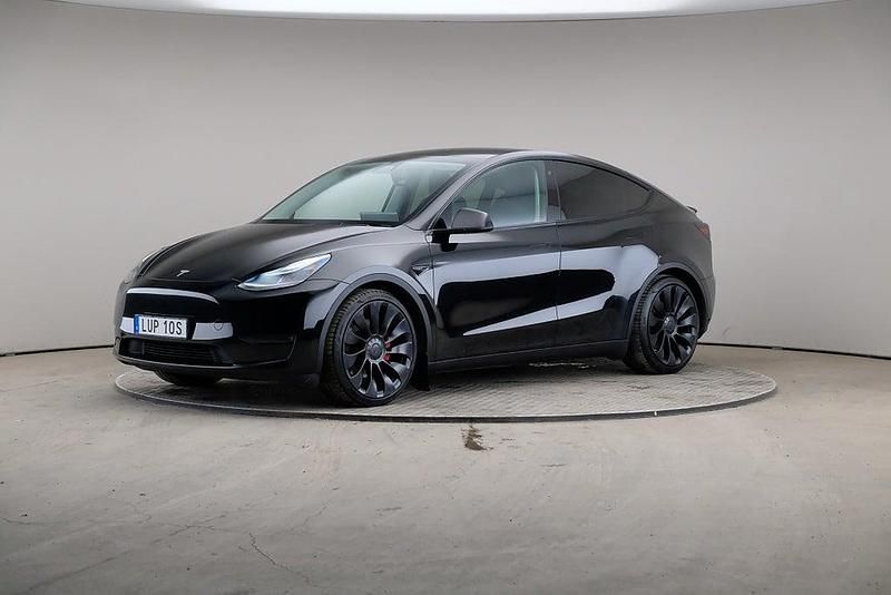Begagnad Tesla Model Y Performance 392 kW (534 HK) 2023 Svart SUV