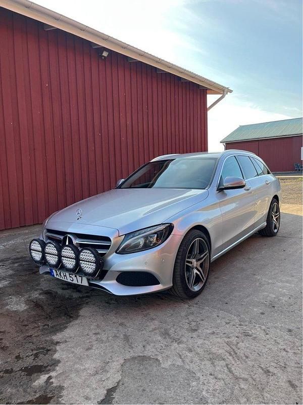 Silver Begagnad 2015 Mercedes C220 Avantgarde Kombi | 165 000 kr (Marknadspris) - Bild 1/4