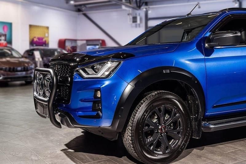 Begagnad Isuzu D-Max 2024 Blå Pickup