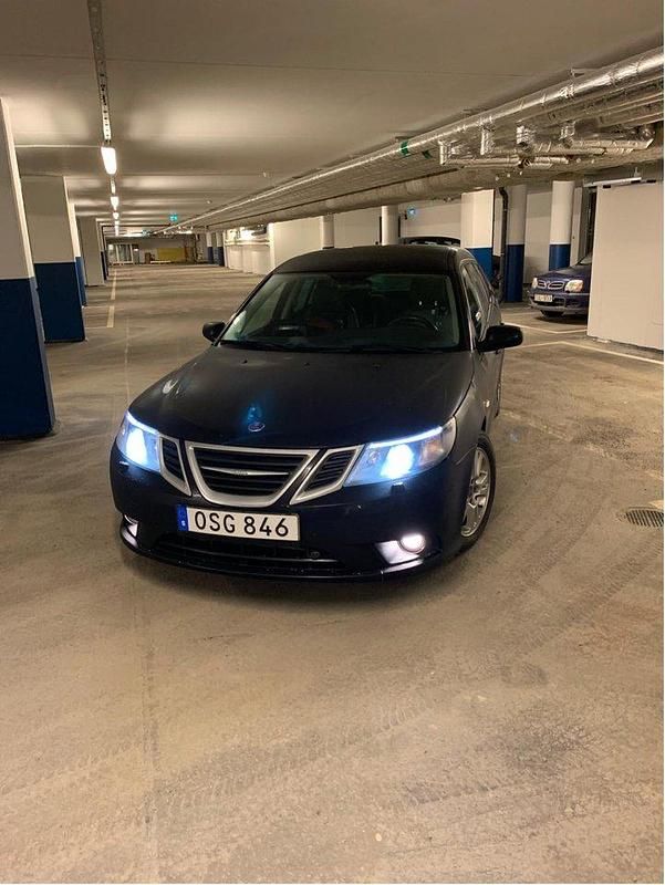Svart Begagnad 2008 Saab 9-3 Vector Kombi | 45 000 kr (Marknadspris) - Bild 1/4