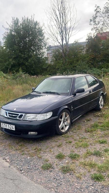 Blå Begagnad 2002 Saab 9-3 Halvkombi | 22 000 kr (Marknadspris) - Bild 1/4