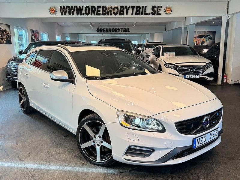 Vit Begagnad 2013 Volvo V60 R-Design Kombi | 154 900 kr (Dyr) - Bild 1/4