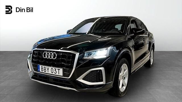 Brilliantsvart Begagnad 2022 Audi Q2 Advanced Plus SUV | 249 000 kr (Marknadspris) - Bild 1/4