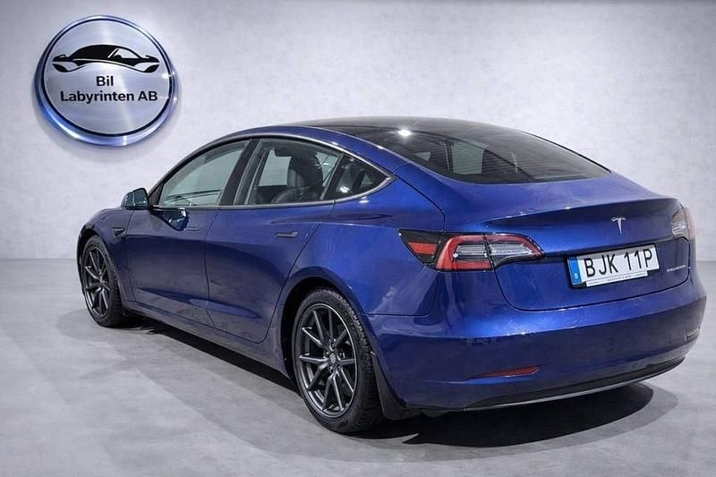 Begagnad Tesla Model 3 Long Range AWD 324 kW (441 HK) 2020 Blå Sedan