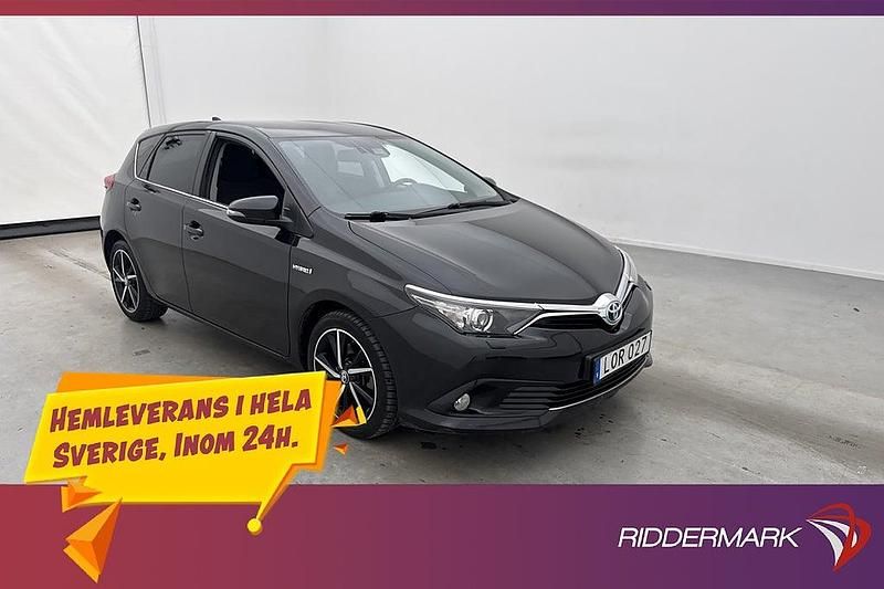 Svart Begagnad 2017 Toyota Auris Hybrid Halvkombi | 188 900 kr (Marknadspris) - Bild 1/3