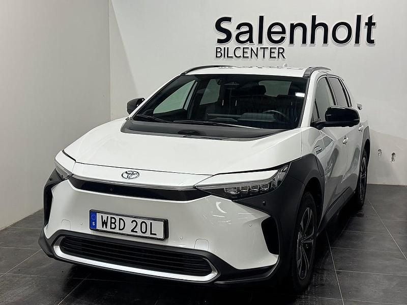 Begagnad 2023 Toyota bZ4X Executive SUV | 349 900 kr (Bra pris) - Bild 1/4