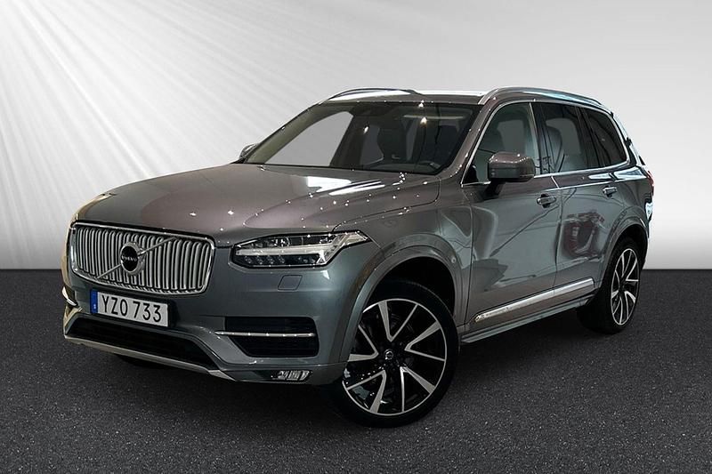 Grå Begagnad 2017 Volvo XC90 Inscription SUV | 419 800 kr (Marknadspris) - Bild 1/4