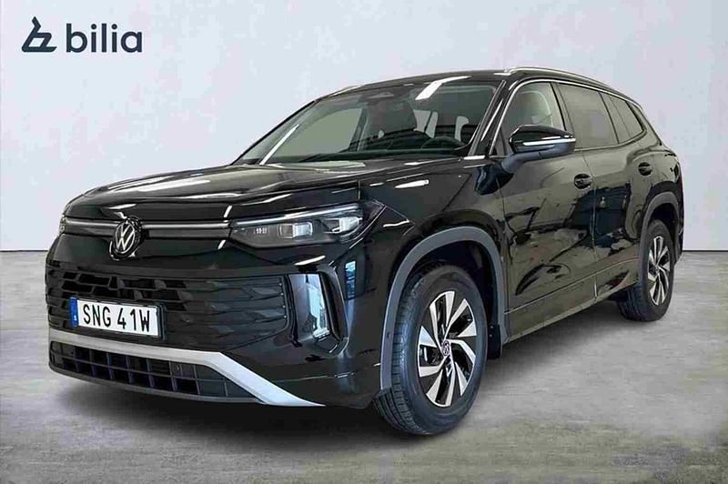 Svart Ny 2025 VW Tayron SUV | 499 900 kr (Bra pris) - Bild 1/1