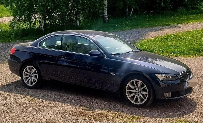 Blå Begagnad 2007 BMW 325 Cabriolet Comfort Edition Cab | 146 000 kr (Marknadspris) - Bild 1/4