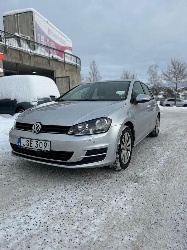 Begagnad VW Golf VII 105 HK (77 kW) 2015