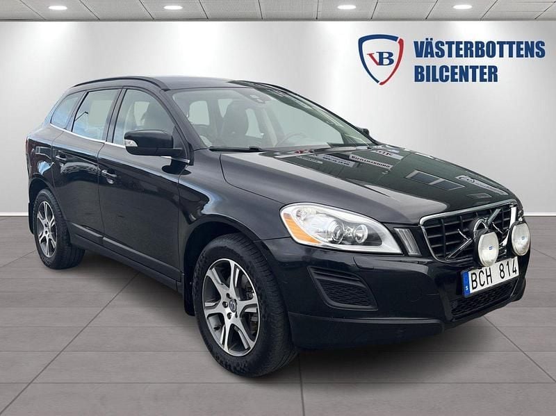 Svart Begagnad 2013 Volvo XC60 Momentum SUV | 149 900 kr (Bra pris) - Bild 1/4