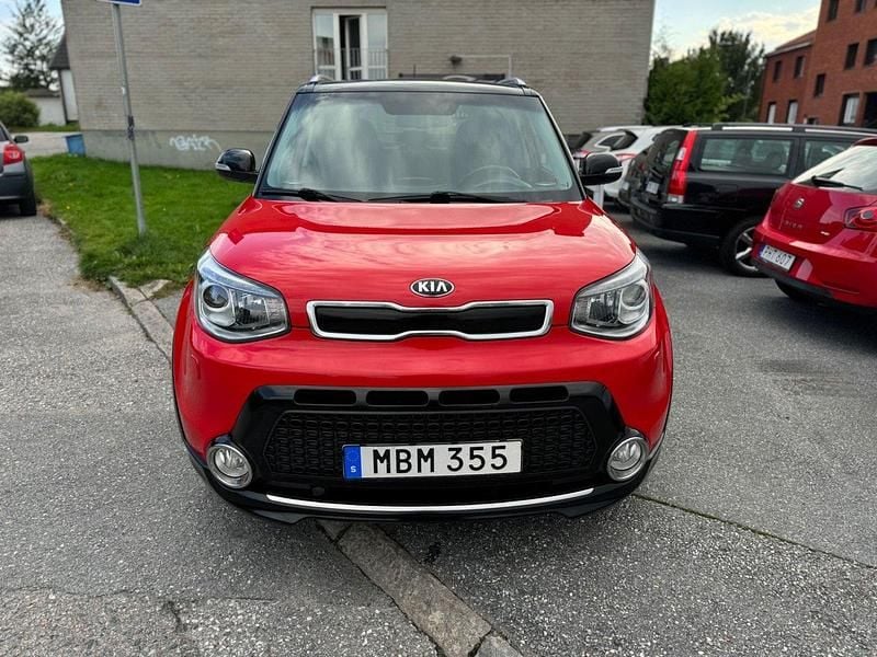 Röd Begagnad 2016 Kia Soul SUV | 109 000 kr (Marknadspris) - Bild 1/4