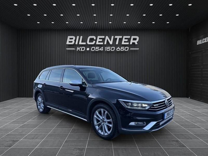 Svart Begagnad 2017 VW Passat Alltrack Kombi | 199 900 kr (Marknadspris) - Bild 1/4