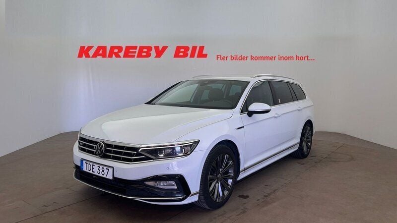 Vit Begagnad 2022 VW Passat R-line Kombi | 233 900 kr (Bra pris) - Bild 1/1