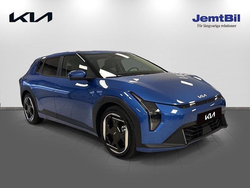 Ny Kia EV4 2026 Blå Halvkombi
