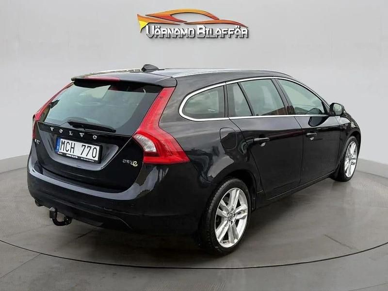 Begagnad Volvo V60 Summum 116 HK (85 kW) 2012 Svart Kombi