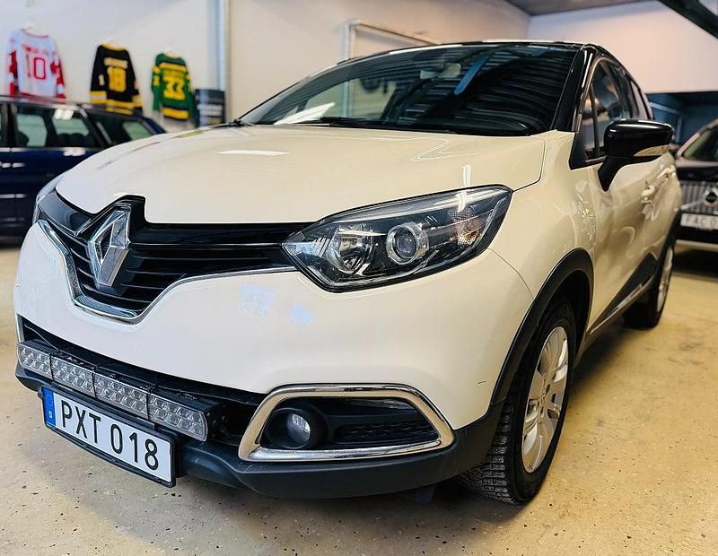 Begagnad Renault Captur 90 HK (66 kW) 2014 Flerfärgad SUV