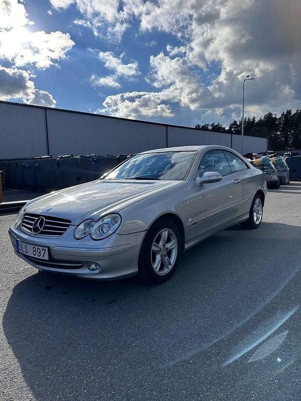 Begagnad 2004 Mercedes CLK320 Avantgarde Sportkupé | 41 000 kr (Marknadspris) - Bild 1/4