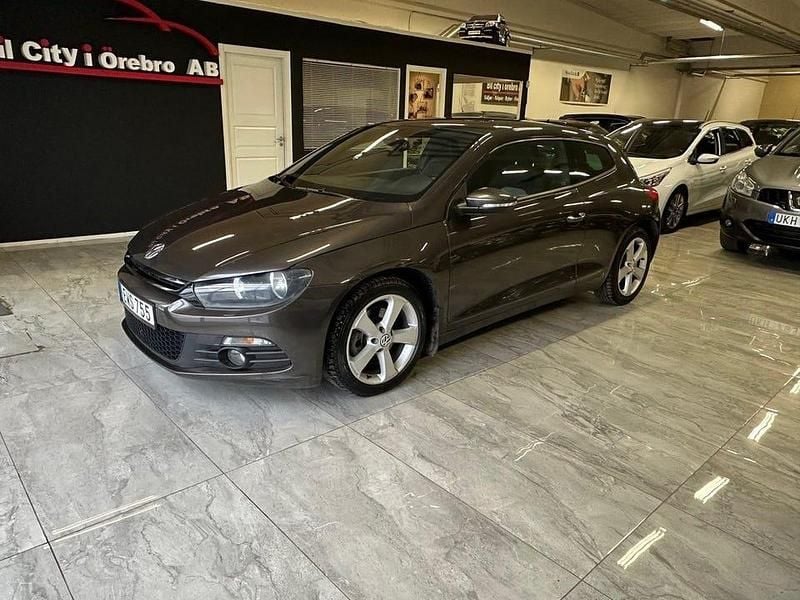Begagnad VW Scirocco Sport 160 HK (117 kW) 2012 Brun