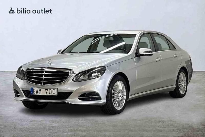 Silver Begagnad 2014 Mercedes 300 Sedan | 199 900 kr - Bild 1/1