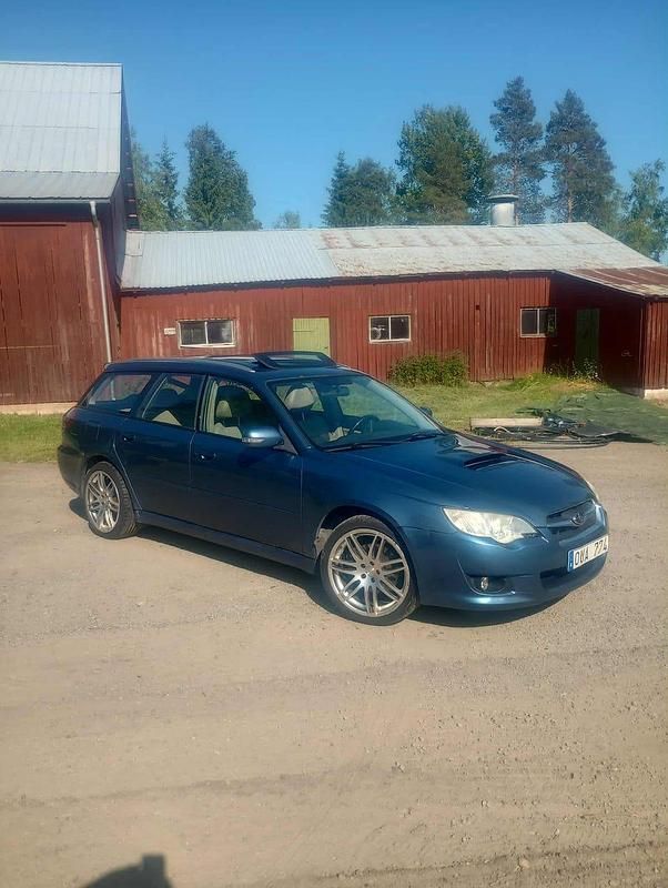Begagnad 2008 Subaru Legacy Kombi | 10 000 kr (Marknadspris) - Bild 1/4