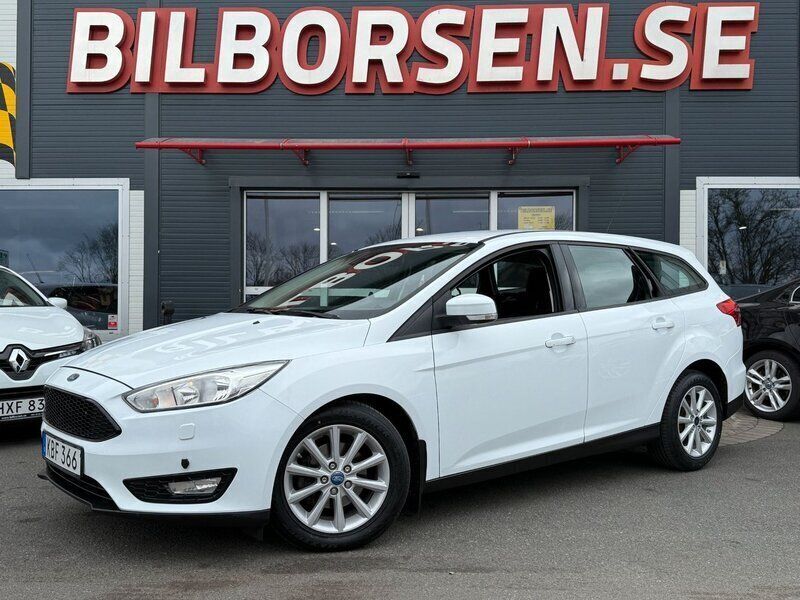 Vit Begagnad 2015 Ford Focus Trend Kombi | 85 000 kr (Marknadspris) - Bild 1/4