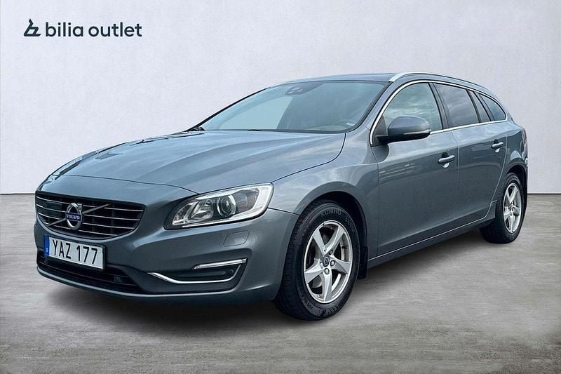 Grå Begagnad 2015 Volvo V60 Summum Kombi | 184 900 kr (Dyr) - Bild 1/3