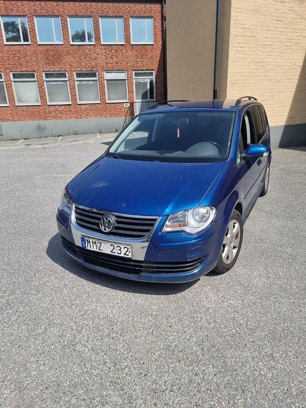 Blå Begagnad 2008 VW Touran Minibuss | 25 000 kr (Bra pris) - Bild 1/4