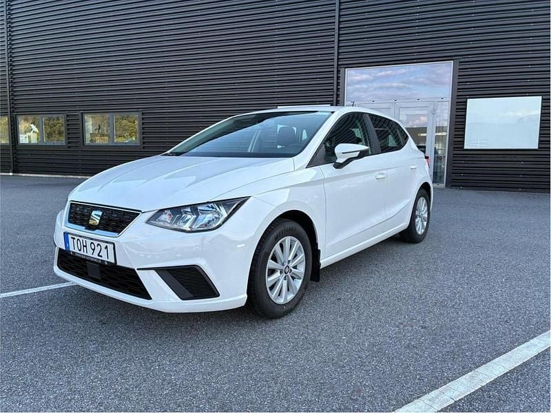 Vit Begagnad 2018 Seat Ibiza Style Halvkombi | 95 000 kr (Bra pris) - Bild 1/4