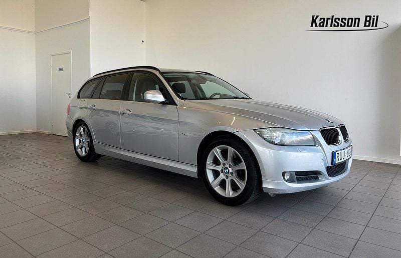 Silver Begagnad 2010 BMW 320 Comfort Edition Kombi | 89 900 kr (Marknadspris) - Bild 1/4