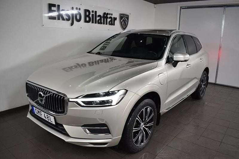 Brun metallic Begagnad 2020 Volvo XC60 Inscription SUV | 399 000 kr (Marknadspris) - Bild 1/4
