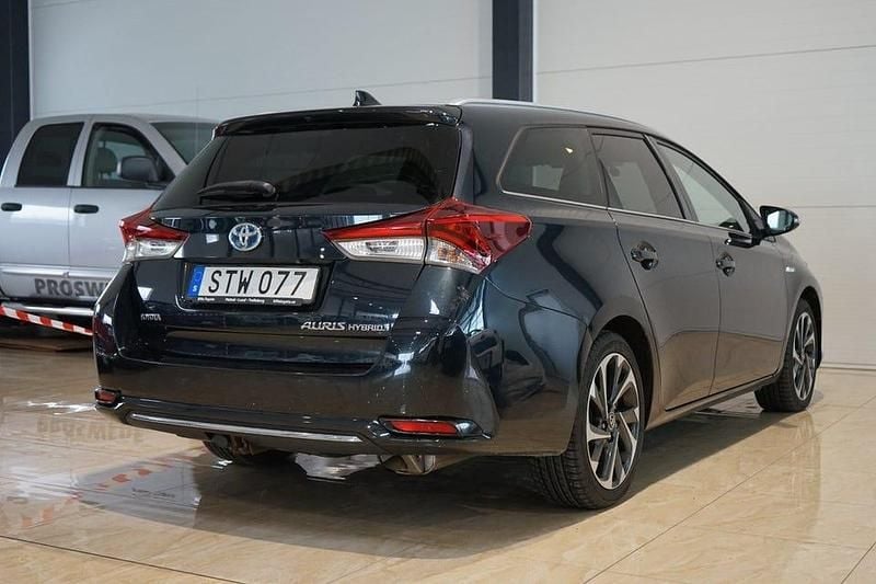Begagnad Toyota Auris Touring Sports Active 136 HK (100 kW) 2016 Blå Kombi