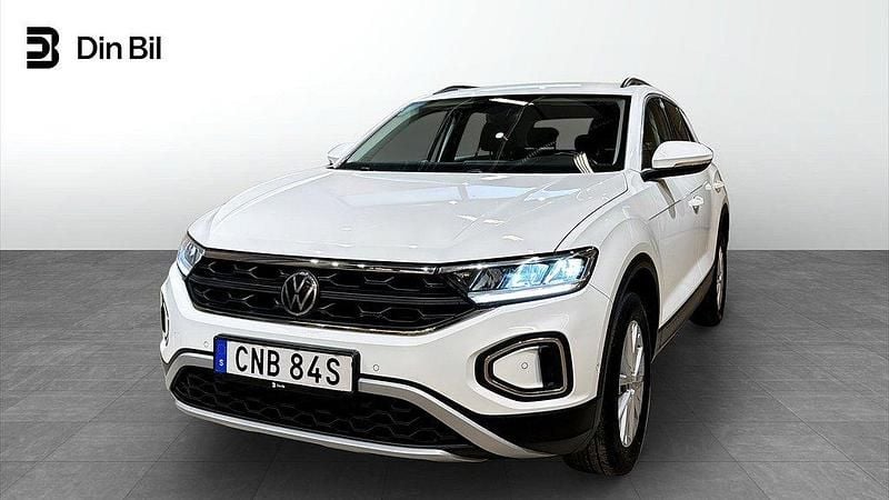 Vit (pure white) Begagnad 2022 VW T-Roc Life SUV | 274 900 kr (Marknadspris) - Bild 1/4
