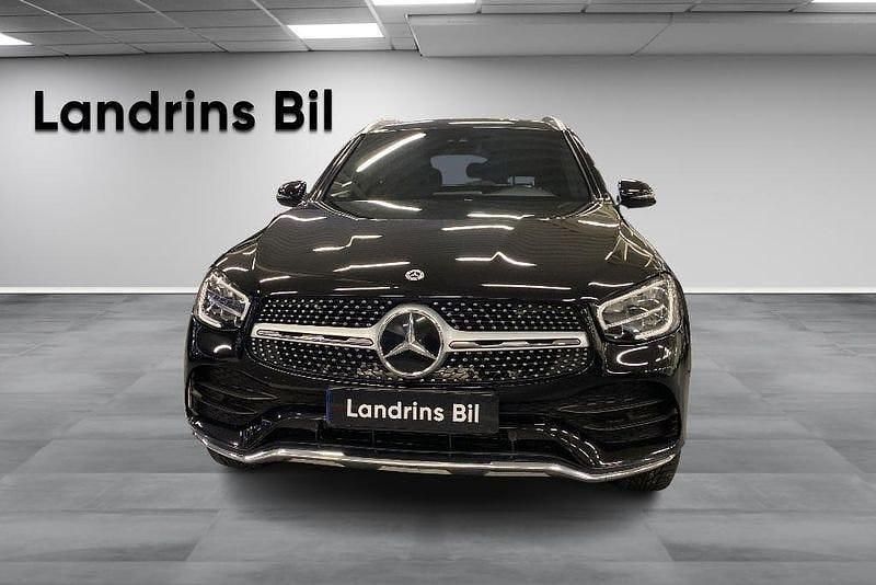 Begagnad Mercedes GLC300 AMG line 306 HK (225 kW) 2022 Svart