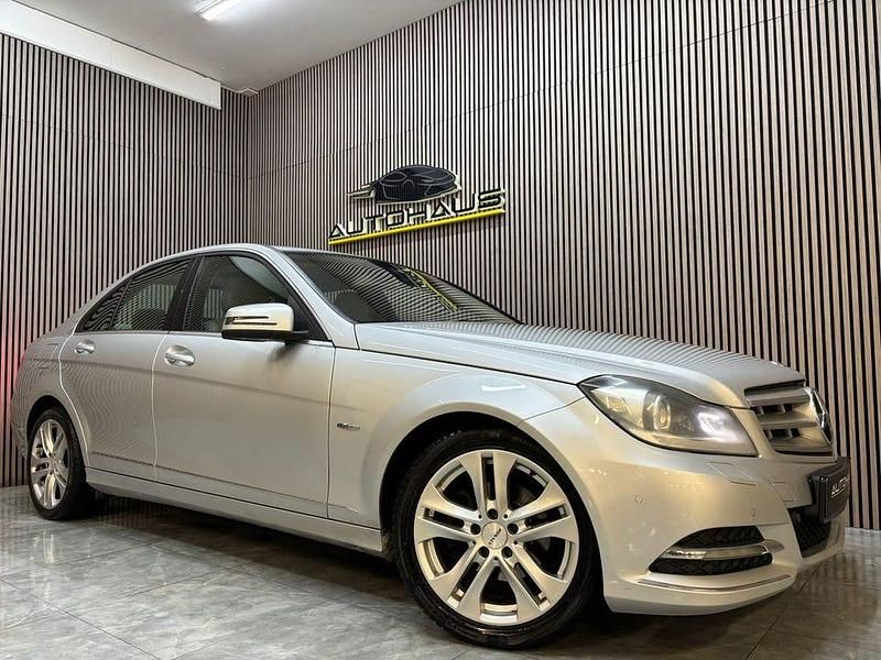 Silver Begagnad 2011 Mercedes C180 Avantgarde Sedan | 79 900 kr (Lite dyr) - Bild 1/4