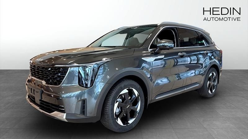 Grå (grey) Ny 2025 Kia Sorento Advance SUV | 637 444 kr - Bild 1/4