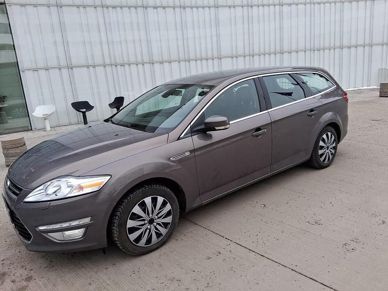 Begagnad Ford Mondeo S 163 HK (119 kW) 2012 Metallic Kombi