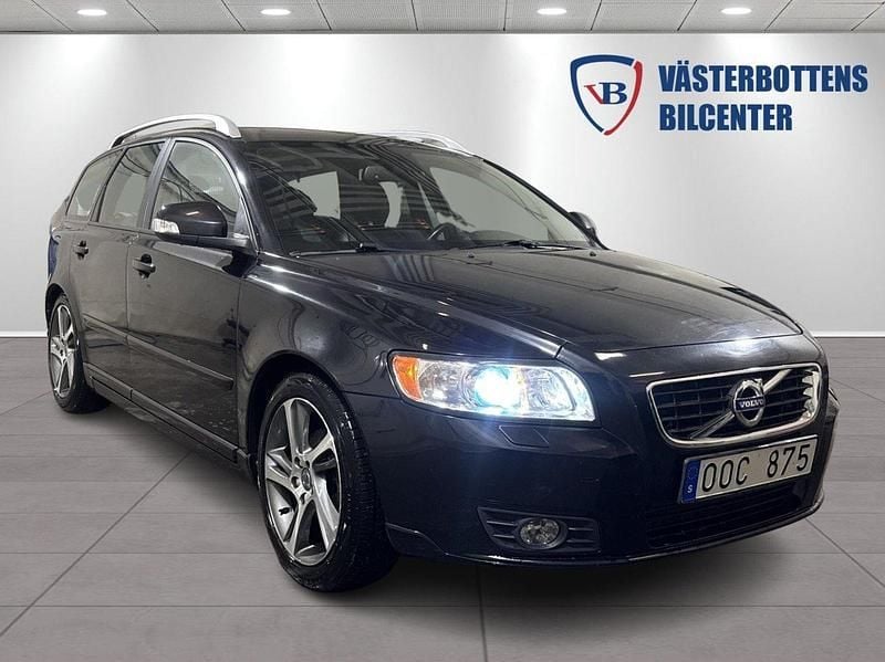 Svart Begagnad 2012 Volvo V50 Momentum Kombi | 69 000 kr (Marknadspris) - Bild 1/4