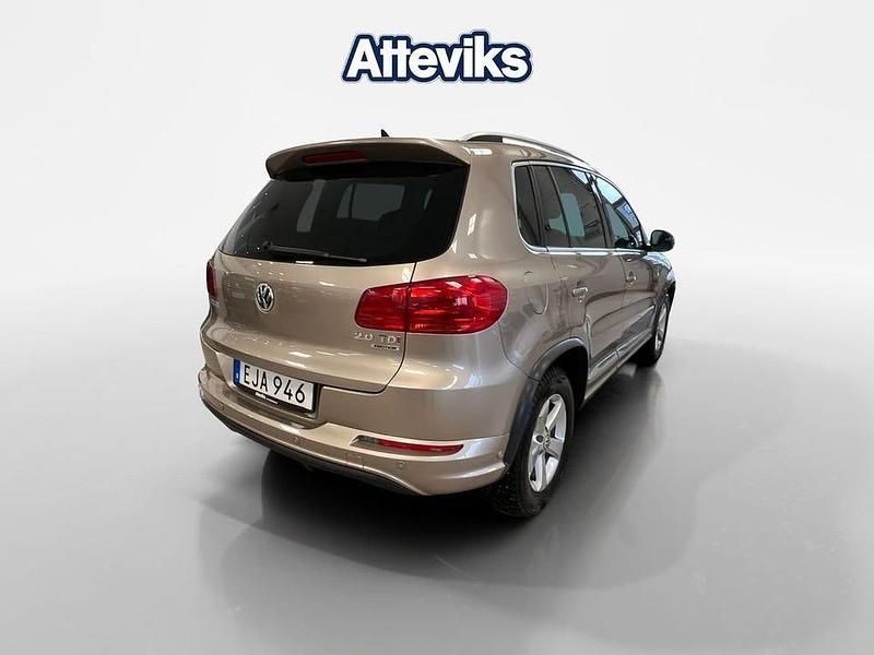 Begagnad VW Tiguan S 180 HK (132 kW) 2015 Brun SUV