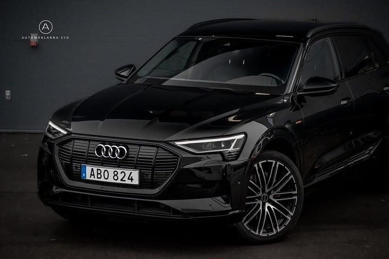 Begagnad Audi e-tron Proline 230 kW (313 HK) 2020 Svart SUV