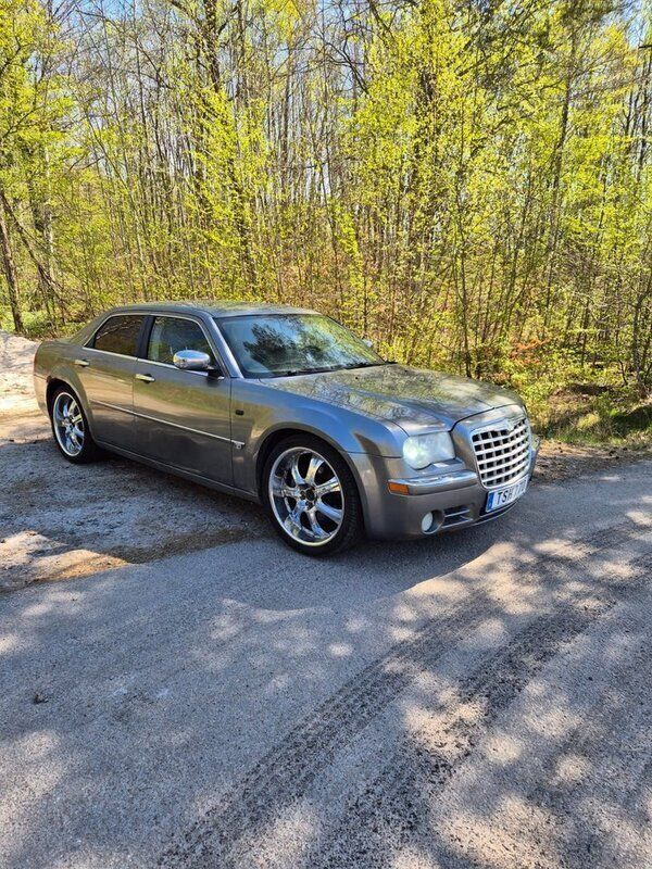Begagnad 2006 Chrysler 300C Sedan | 25 000 kr - Bild 1/4