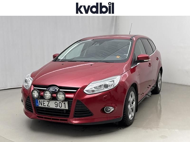 Röd Begagnad 2013 Ford Focus Titanium Kombi | 56 000 kr (Marknadspris) - Bild 1/3