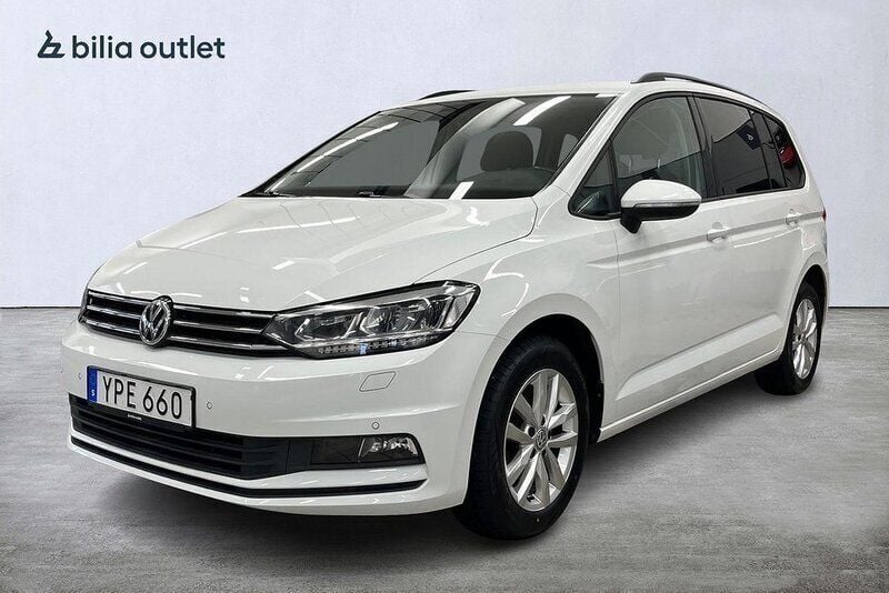 Vit Begagnad 2017 VW Touran Minibuss | 209 900 kr (Marknadspris) - Bild 1/4