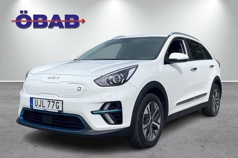 Vit Begagnad 2022 Kia e-Niro Advance SUV | 248 900 kr (Bra pris) - Bild 1/4