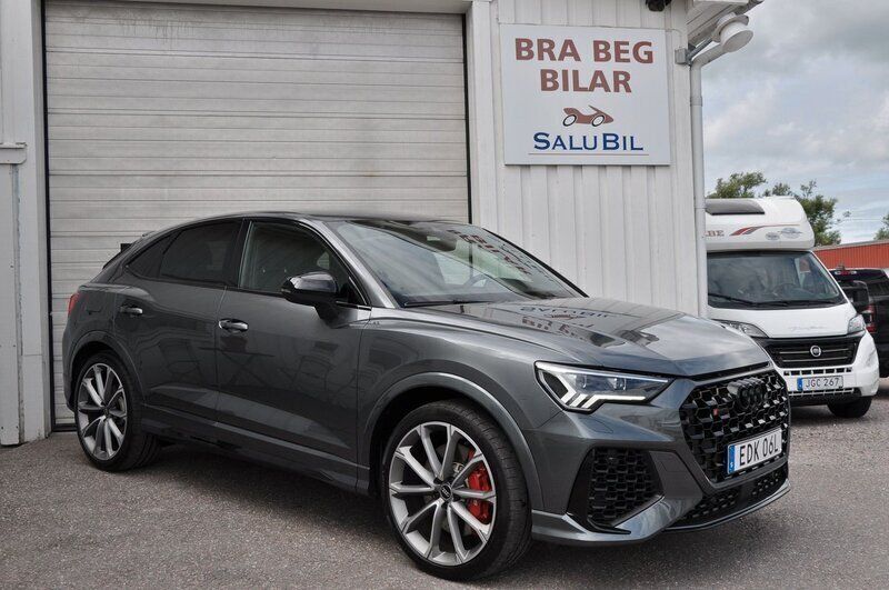 Grå Begagnad 2021 Audi RS Q3 Sportback SUV | 669 000 kr - Bild 1/4