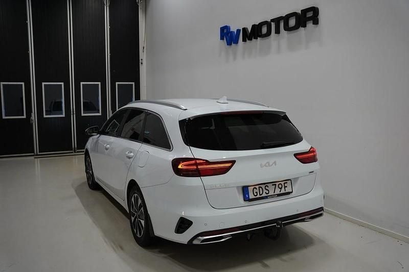 Begagnad Kia Ceed Sportswagon Advance 141 HK (103 kW) 2021 Vit Kombi