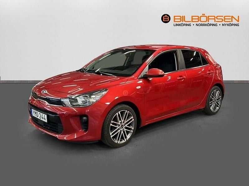 Röd Begagnad 2017 Kia Rio Launch Edition Halvkombi | 109 900 kr (Marknadspris) - Bild 1/4