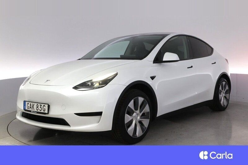 Vit Begagnad 2023 Tesla Model Y Standard Range SUV | 319 900 kr - Bild 1/3