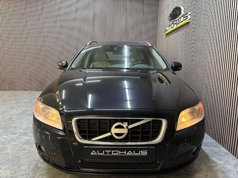 Begagnad Volvo V70 Summum 163 HK (119 kW) 2013 Svart Kombi